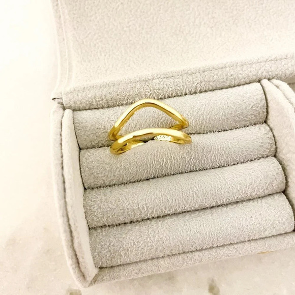 925 Sterling Silver Gold Wave Ring Dainty Gold Ring Minimalist Stackable Ring - Picture 4 of 6